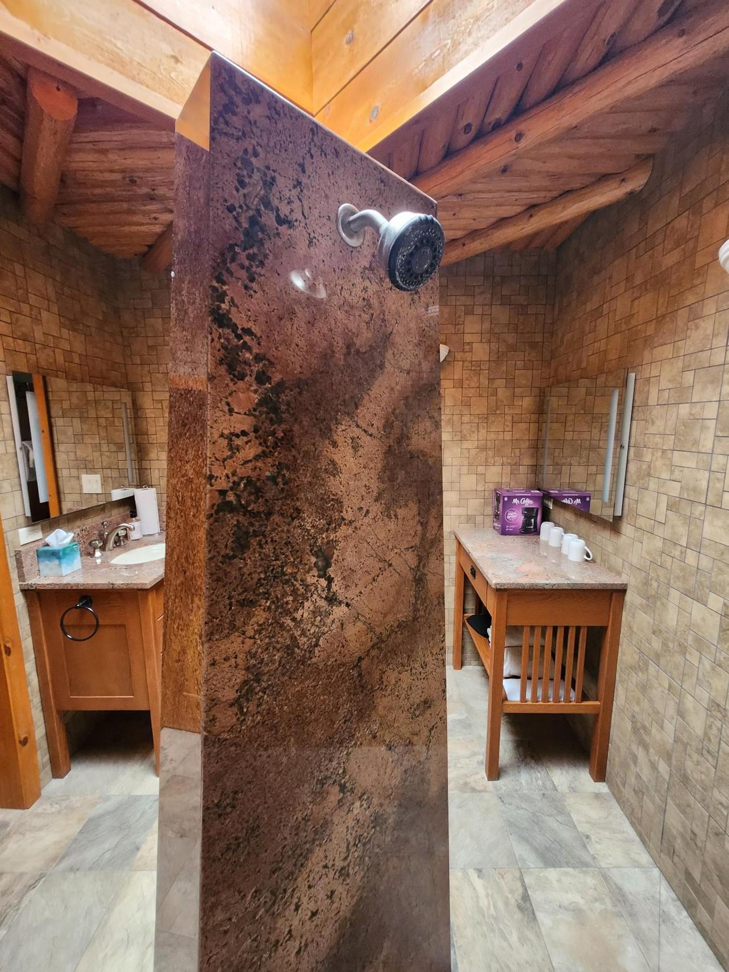 Red Mountain Manor Vineyard And Guesthouse Рио-Ранчо Номер фото