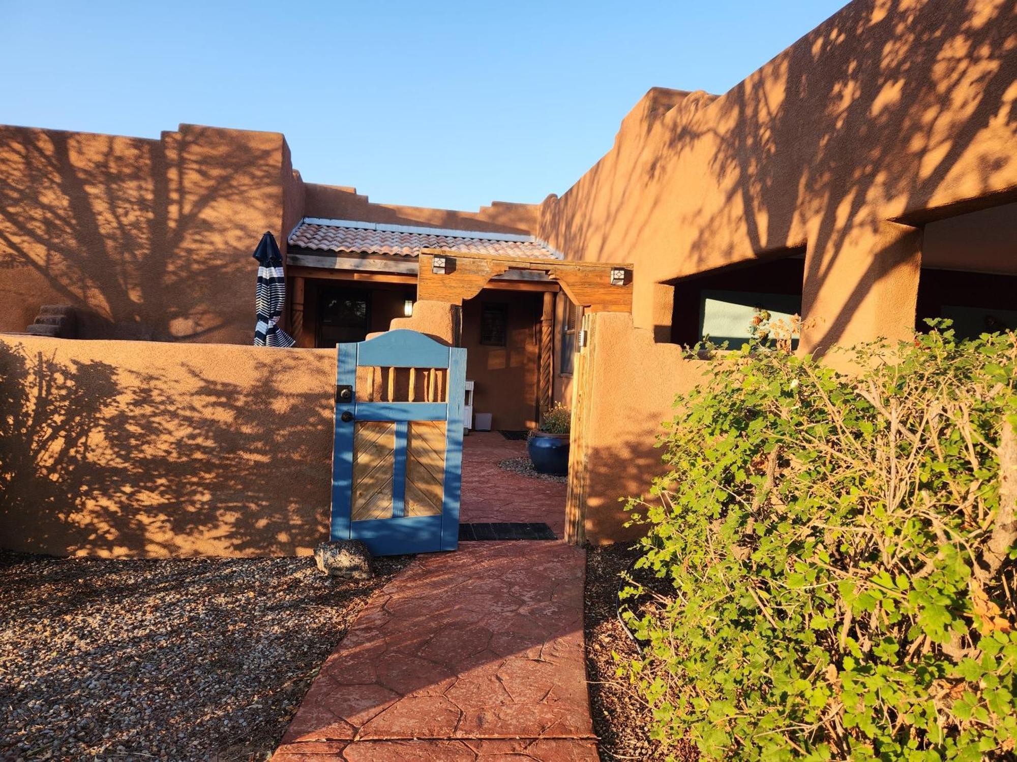 Red Mountain Manor Vineyard And Guesthouse Рио-Ранчо Экстерьер фото